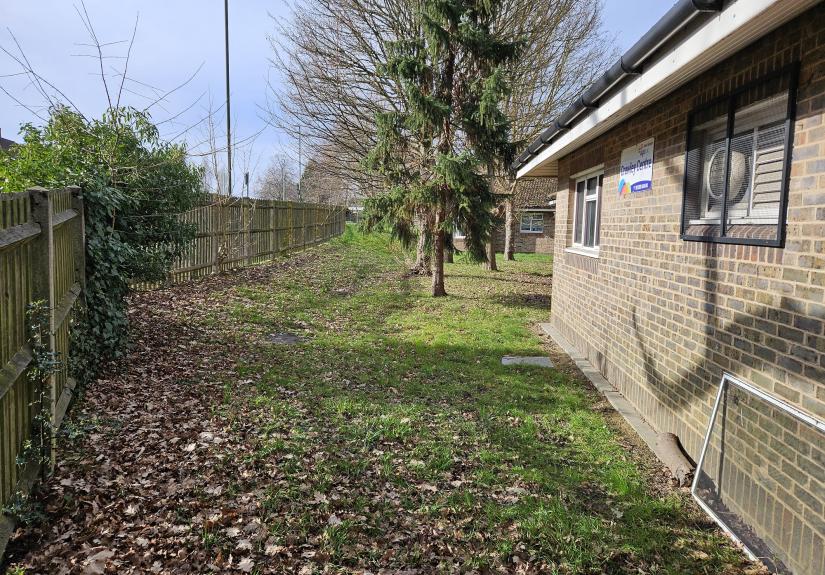 West Green Community Hall, Town Barn Road, Crawley RH11 7XG Graves